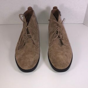 New Bass Tan Suede Lace up Booties
